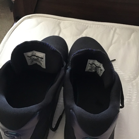Jordan B. Fly Black Basketball Shoes main image 7